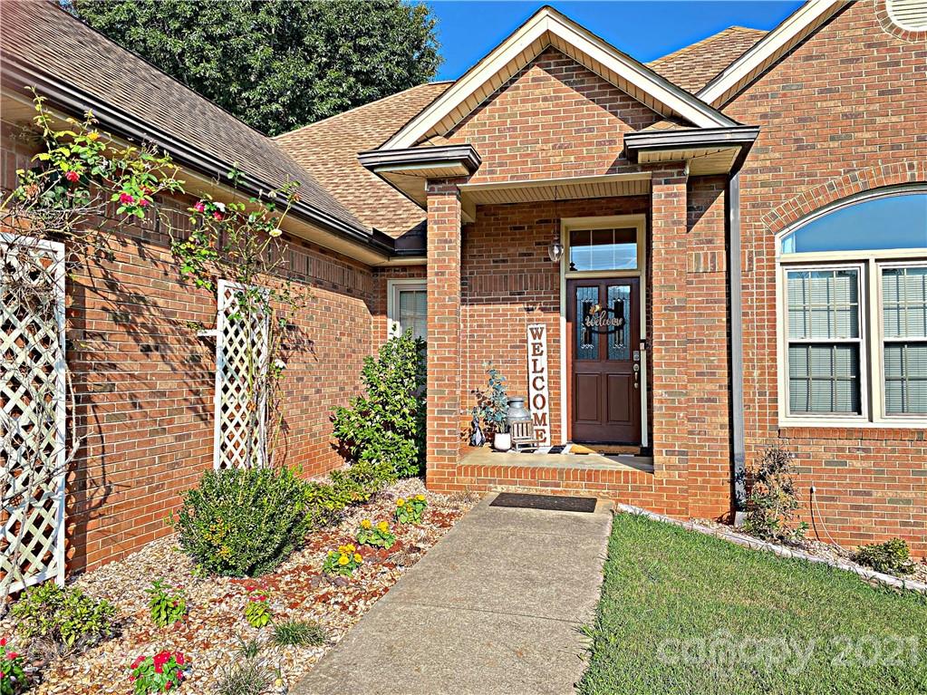 507 Rock Barn Road Northeast Conover, NC 28613 - Photo 2 of 45 Gallery Image 2