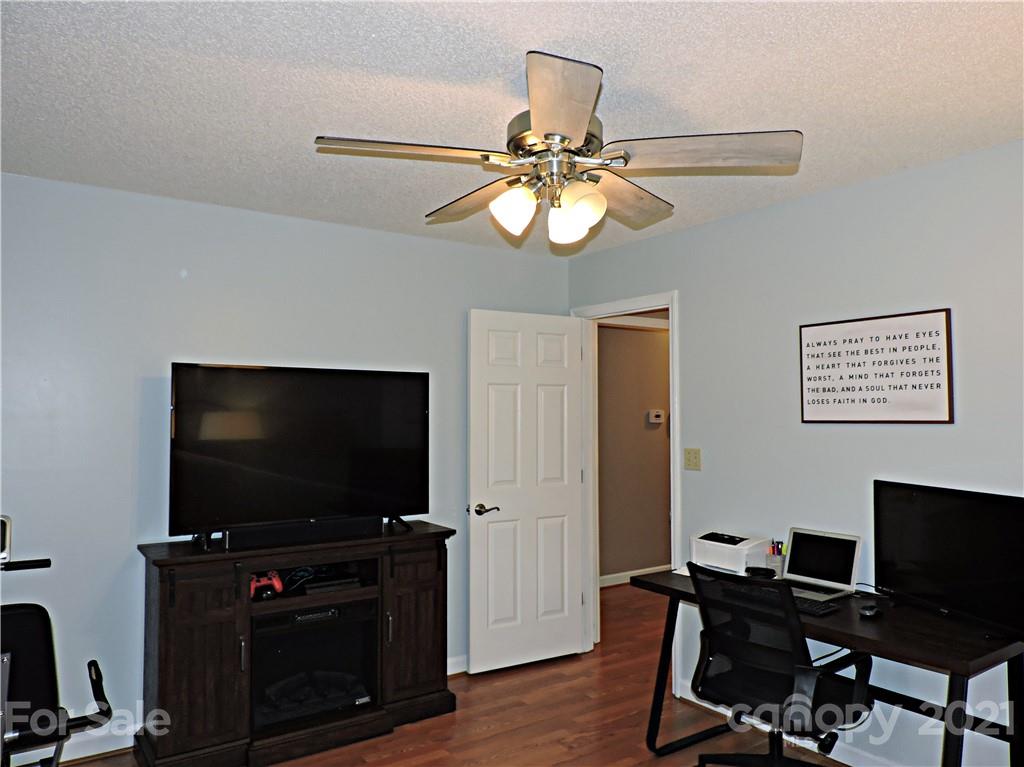 507 Rock Barn Road Northeast Conover, NC 28613 - Photo 28 of 45 Gallery Image 28