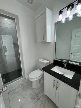 $1,300 | 913 North Blair Avenue, Unit 4, Edinburg, TX 78541