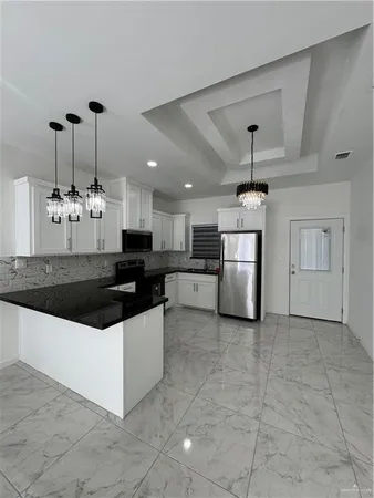 $1,300 | 913 North Blair Avenue, Unit 4, Edinburg, TX 78541