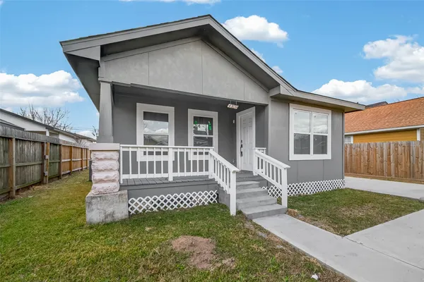 $2,000 | 4309 Beggs Street, Houston, TX 77009