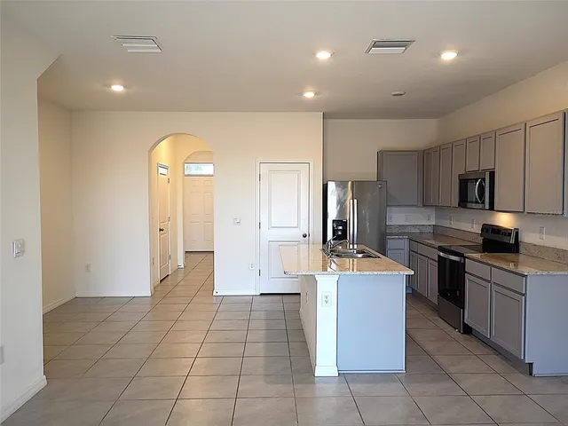 $2,199 | 34346 Redwood Dawn Lane, Wesley Chapel, FL 33543