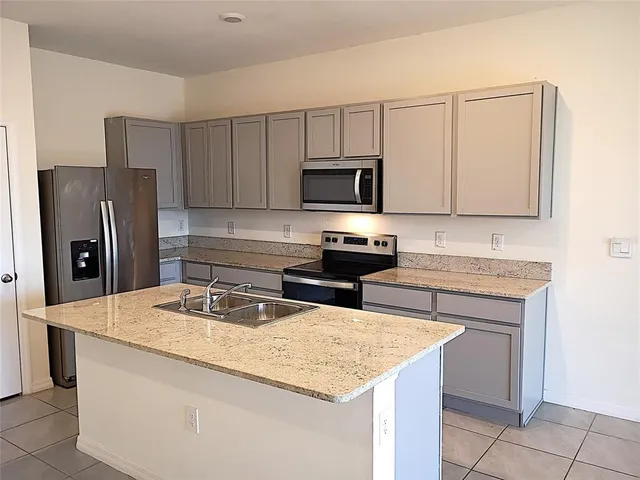 $2,199 | 34346 Redwood Dawn Lane, Wesley Chapel, FL 33543