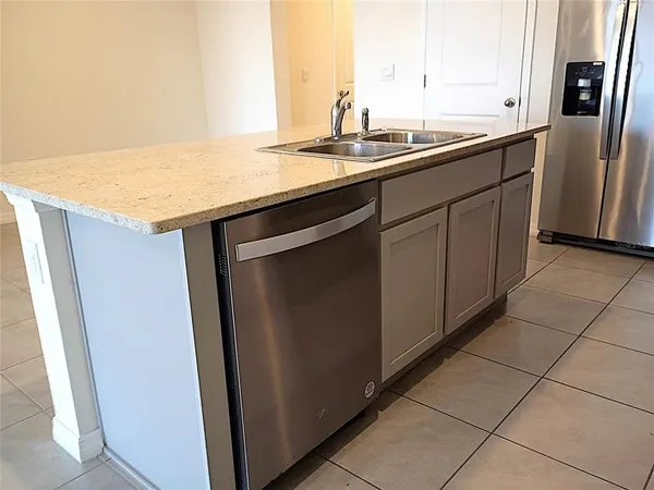 $2,000 | 34346 Redwood Dawn Lane, Wesley Chapel, FL 33543