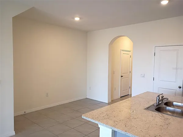$2,000 | 34346 Redwood Dawn Lane, Wesley Chapel, FL 33543