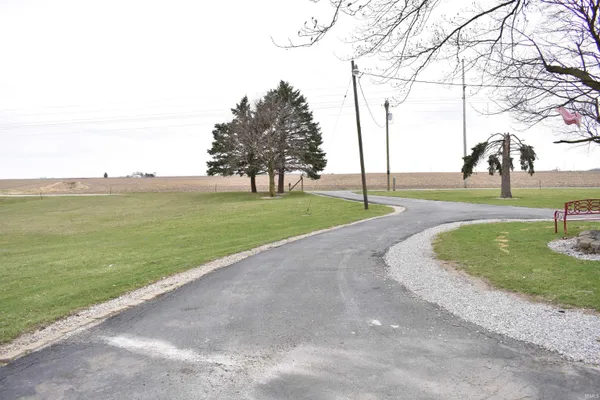 $270,000 | 1892 West 1800 South, Kentland, IN 47951
