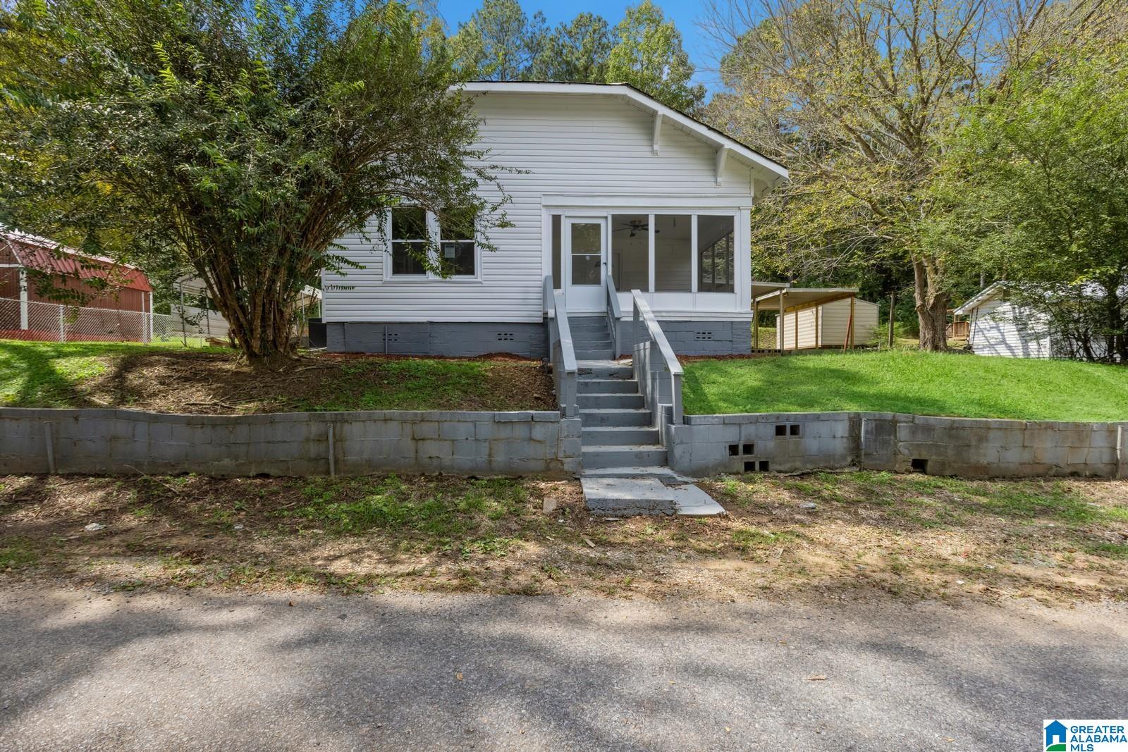 150 Hillcrest Road Sylacauga, AL 35150 - Photo 1 of 15