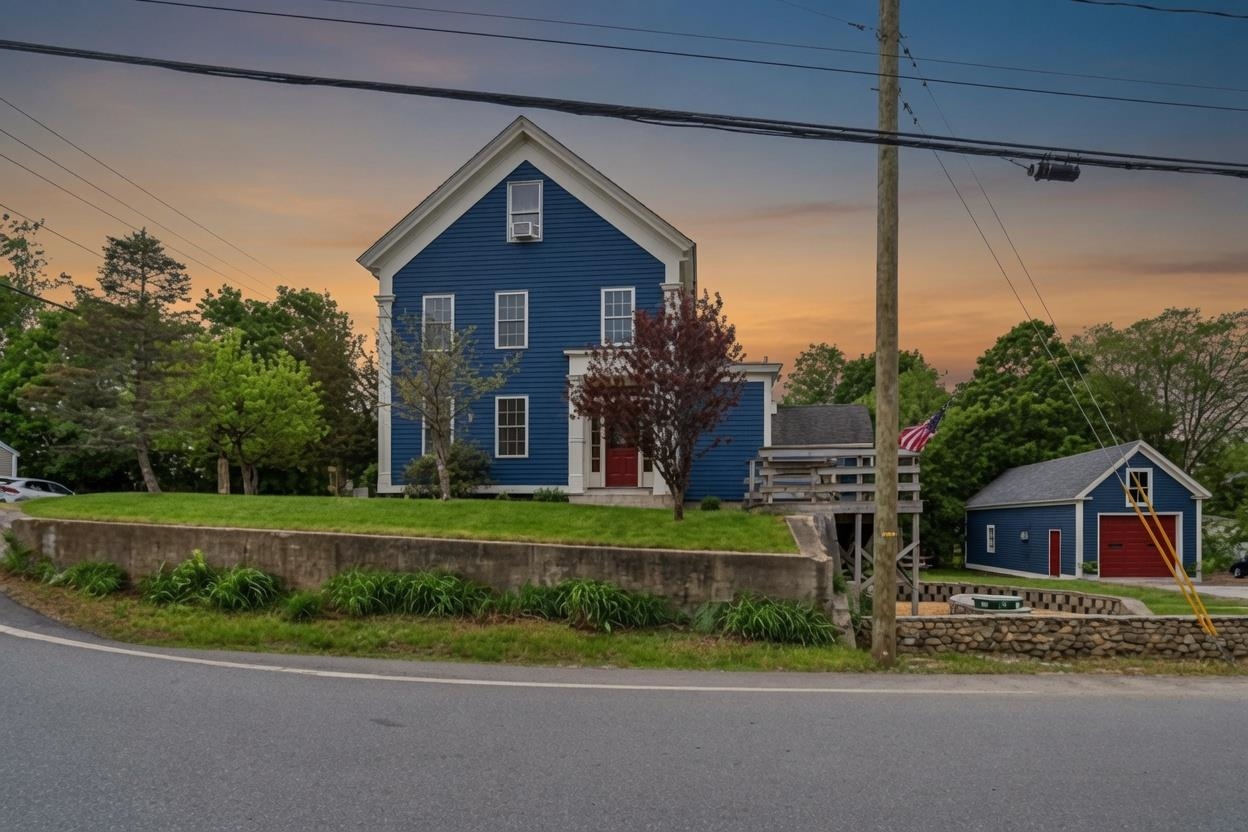 1 Old Manchester Road Raymond, NH 03077 - Photo 2 of 60