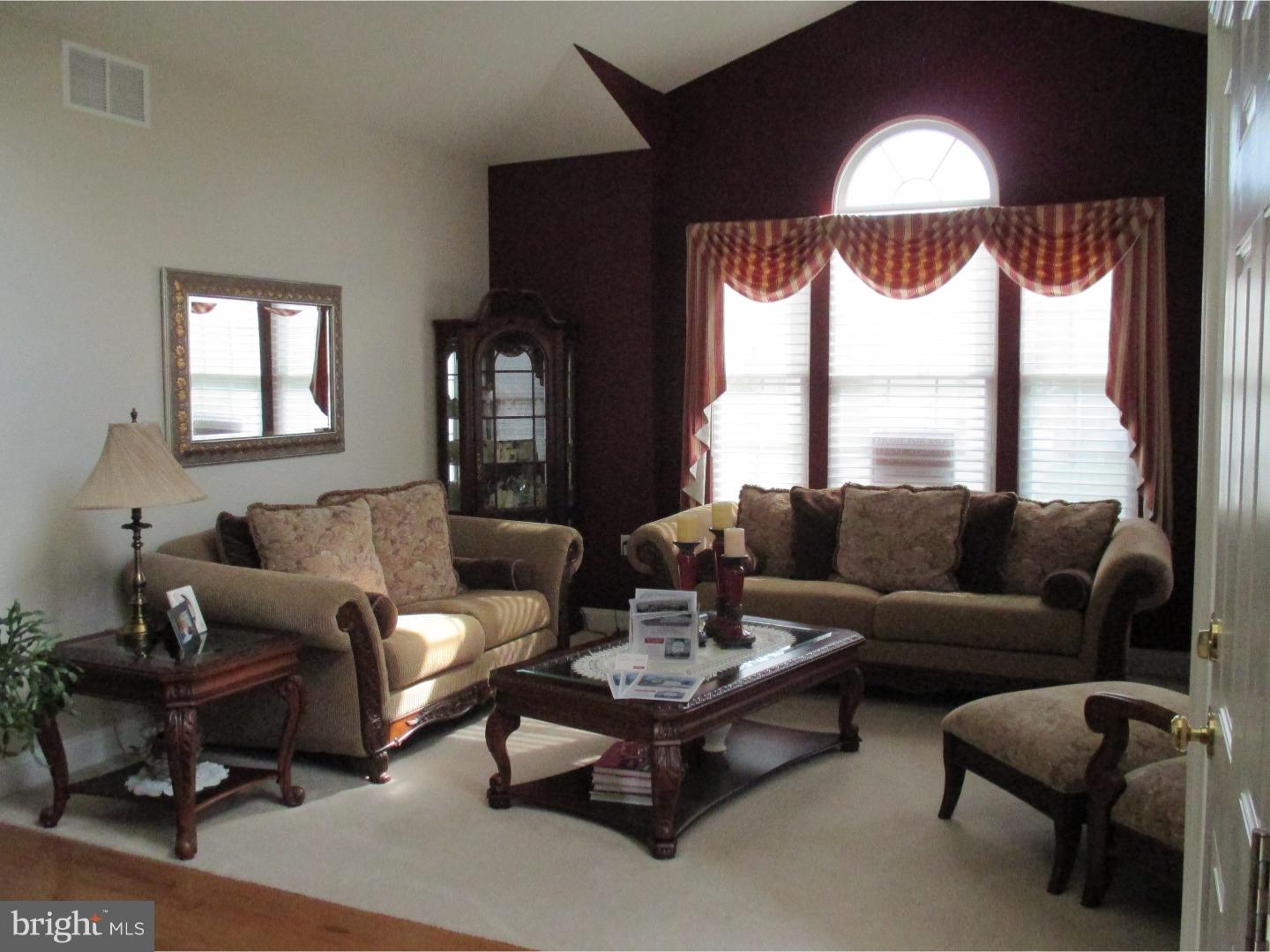 54 Trainor Circle Bordentown, NJ 08505 - Photo 4 of 24