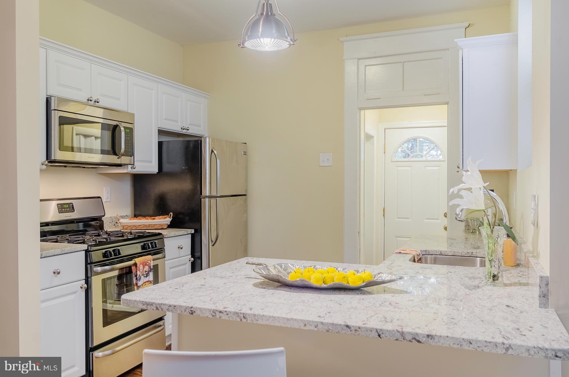 3303 Rueckert Avenue Baltimore, MD 21214 - Photo 11 of 30 Kitchen