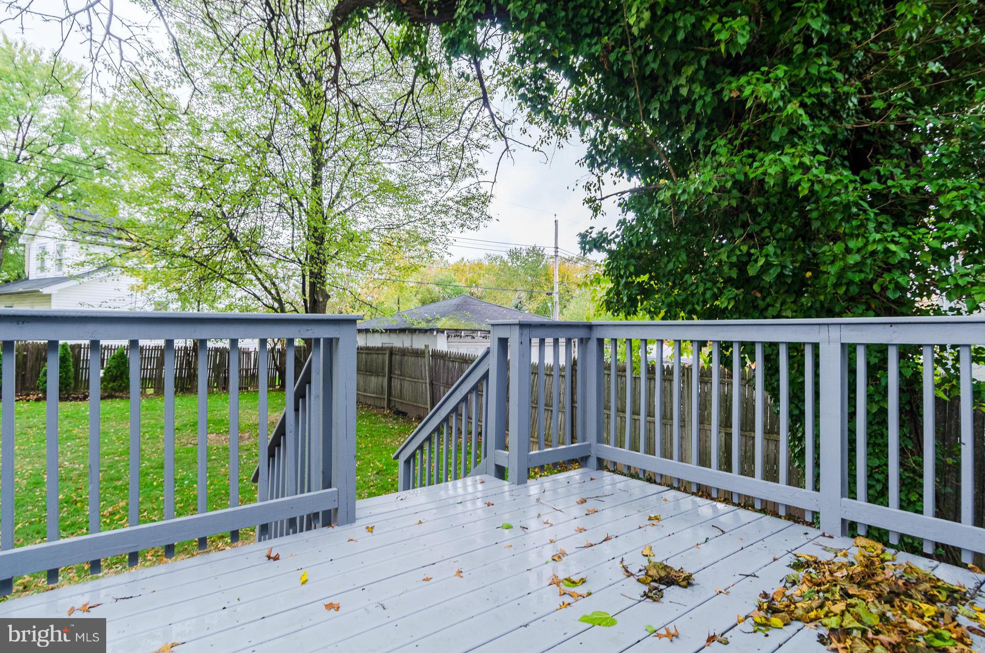 3303 Rueckert Avenue Baltimore, MD 21214 - Photo 26 of 30 Rear Deck