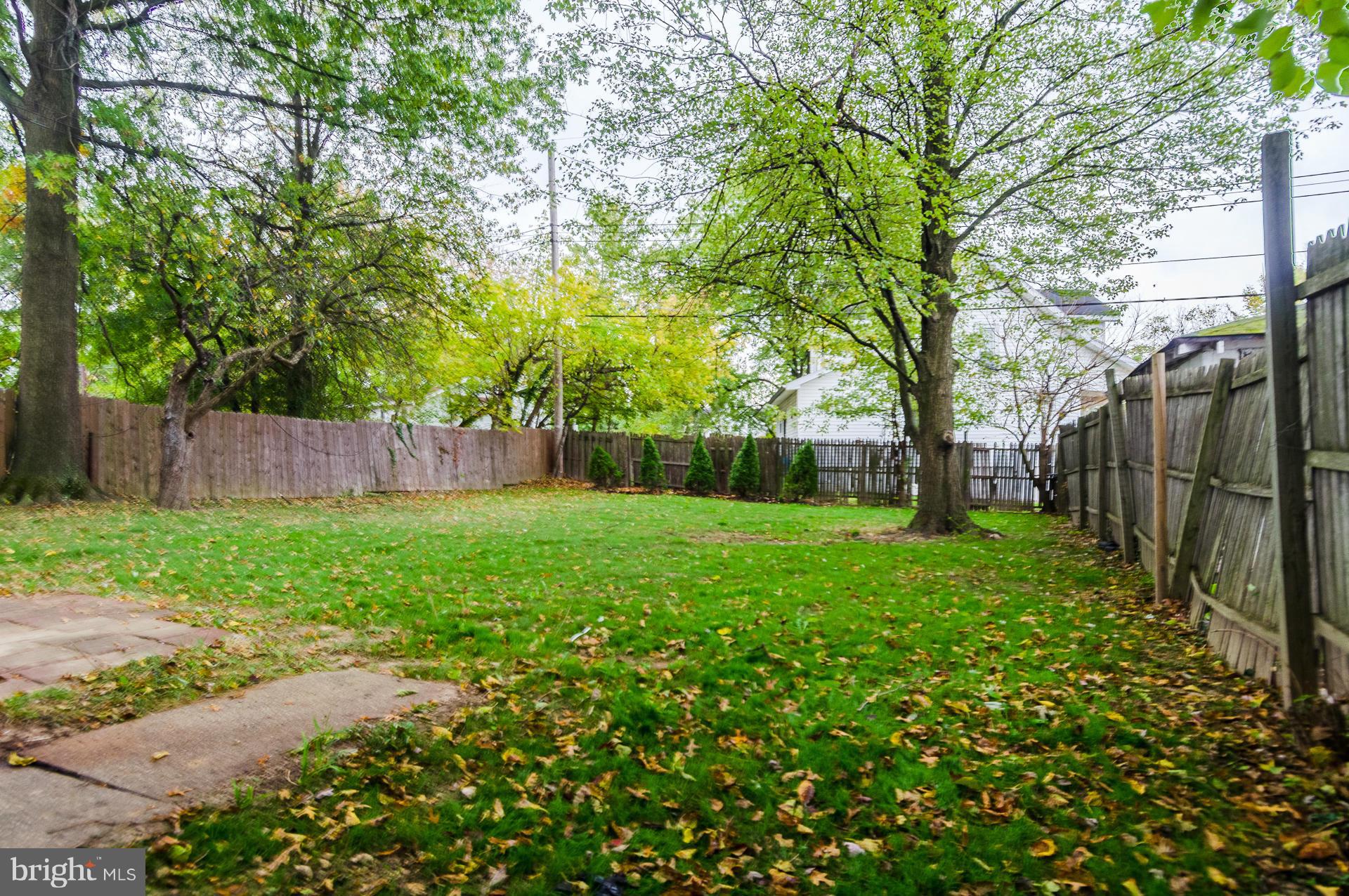 3303 Rueckert Avenue Baltimore, MD 21214 - Photo 27 of 30 Large Backyard