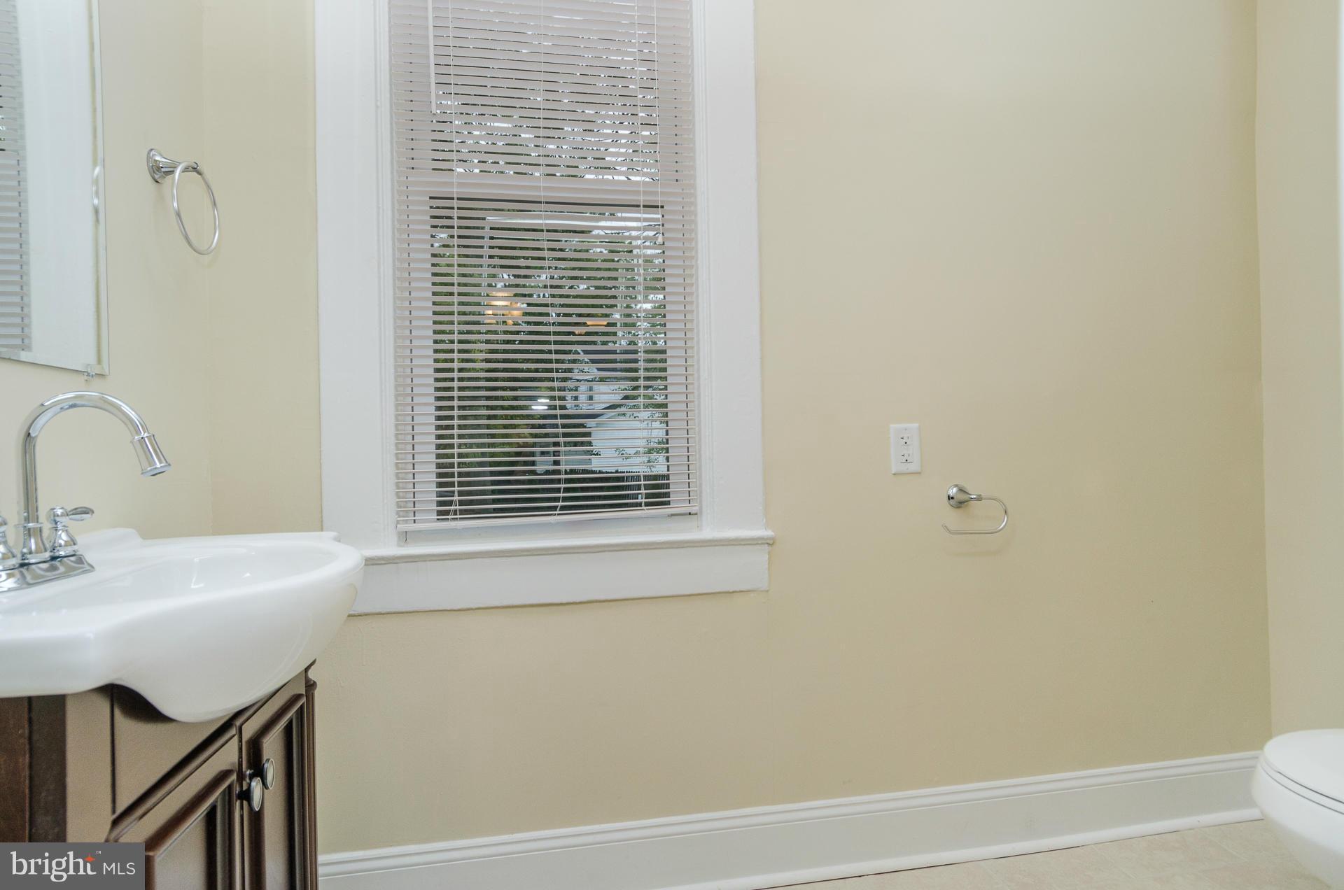 3303 Rueckert Avenue Baltimore, MD 21214 - Photo 9 of 30 Half Bath