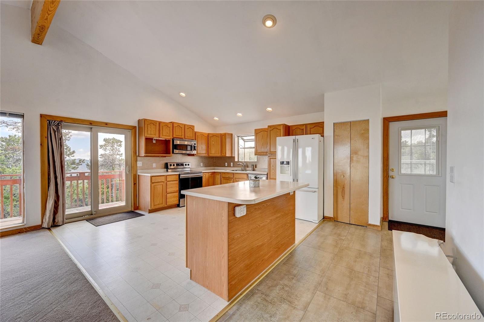 932 Rudi Lane Golden, CO 80403 - Photo 7 of 28 Gallery Image 7