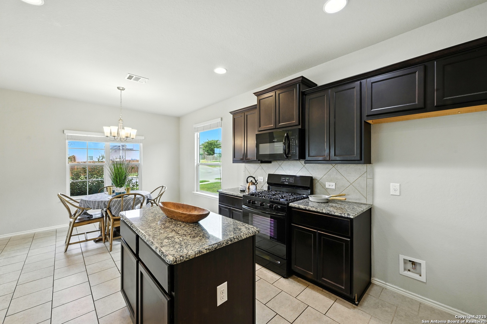 125 Windfield Path San Marcos, TX 78666 - Photo 16 of 38