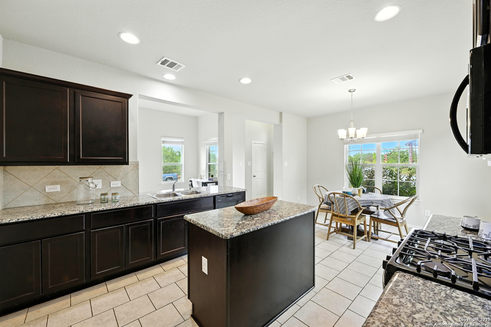 125 Windfield Path San Marcos, TX 78666 - Photo 17 of 38