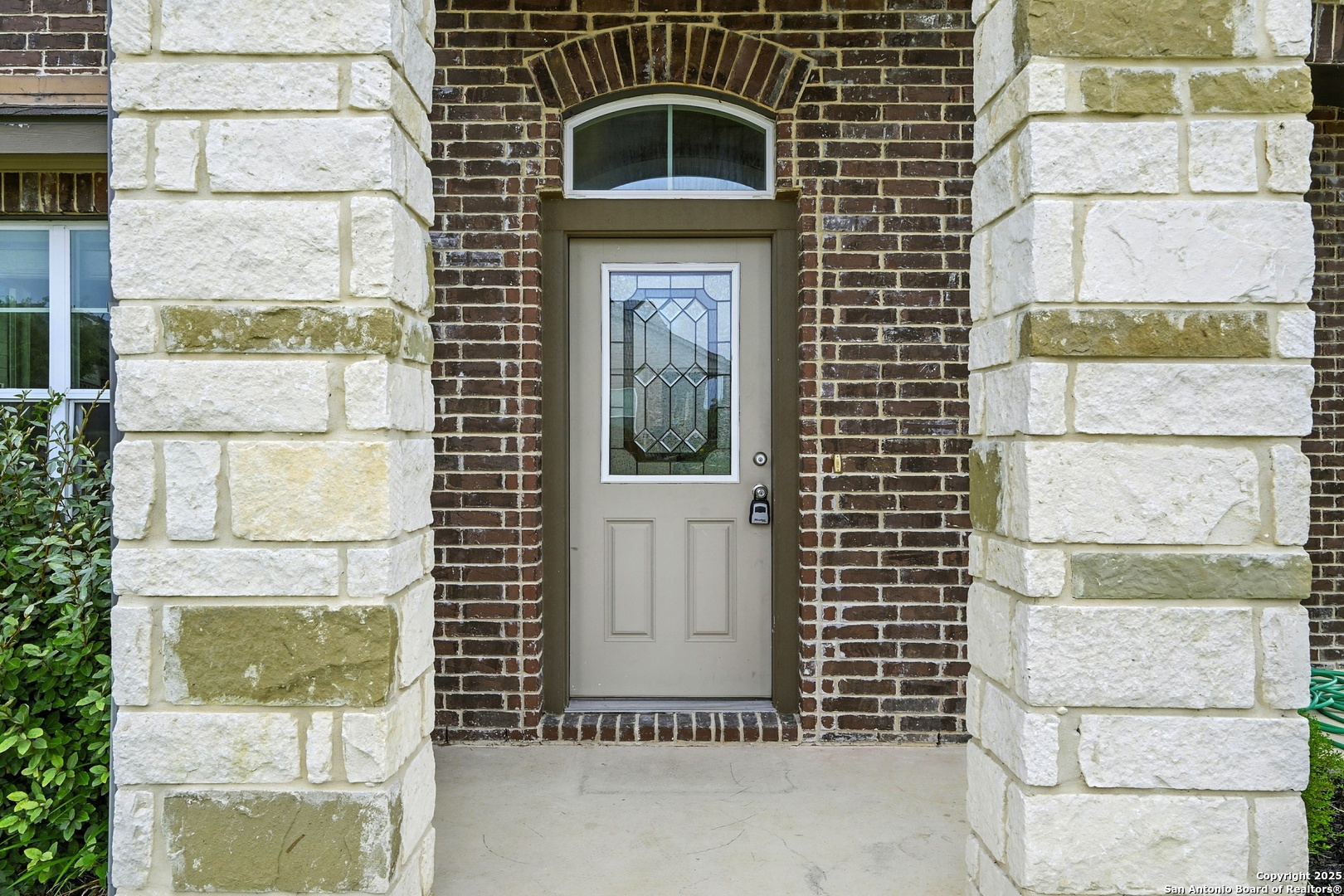 125 Windfield Path San Marcos, TX 78666 - Photo 3 of 38