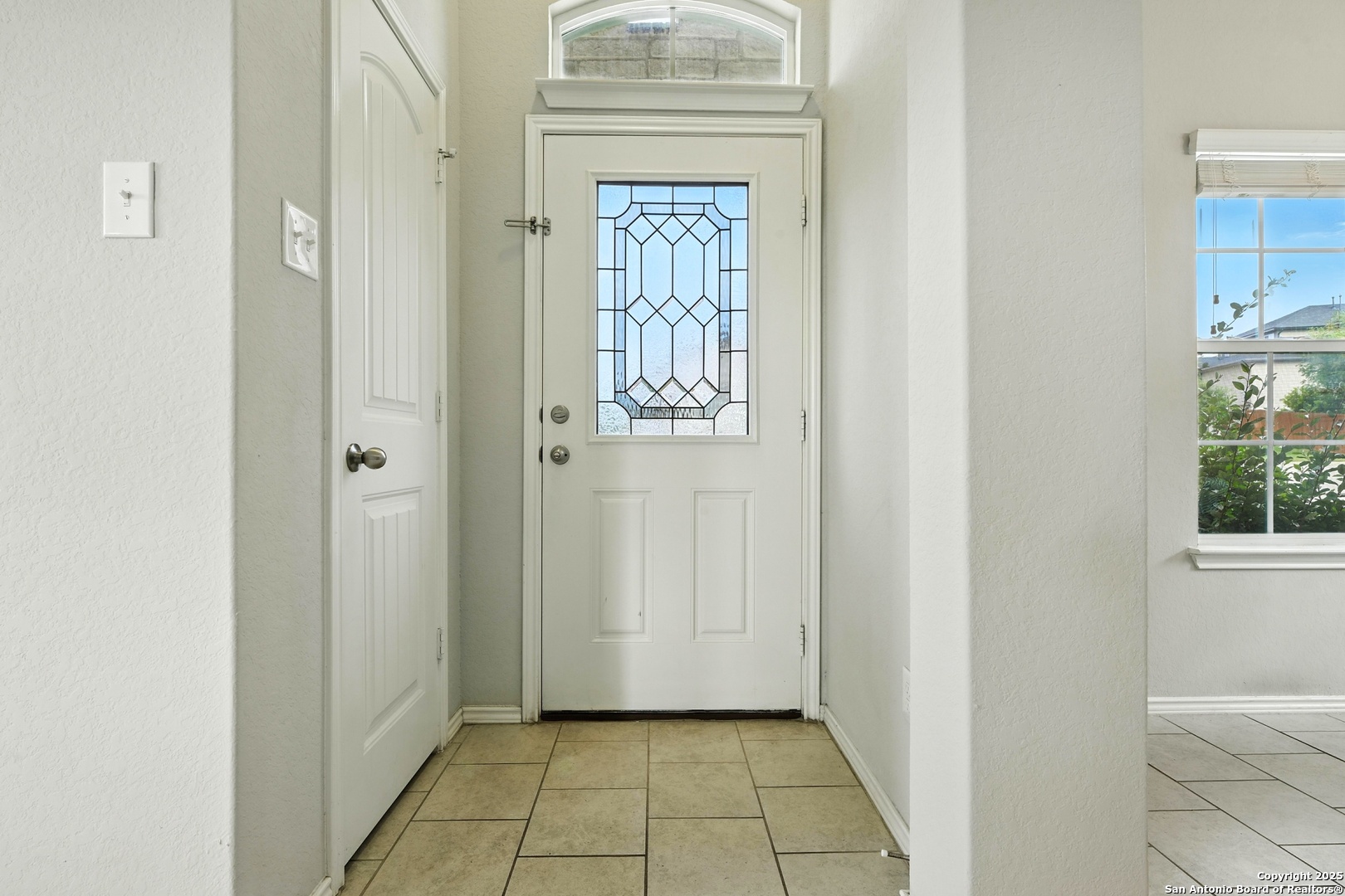 125 Windfield Path San Marcos, TX 78666 - Photo 4 of 38