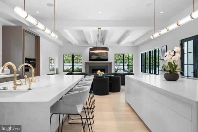 a view of an entryway with front door