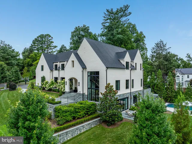 $9,850,000 | 1004 Dogue Hill Lane, McLean, VA 22101