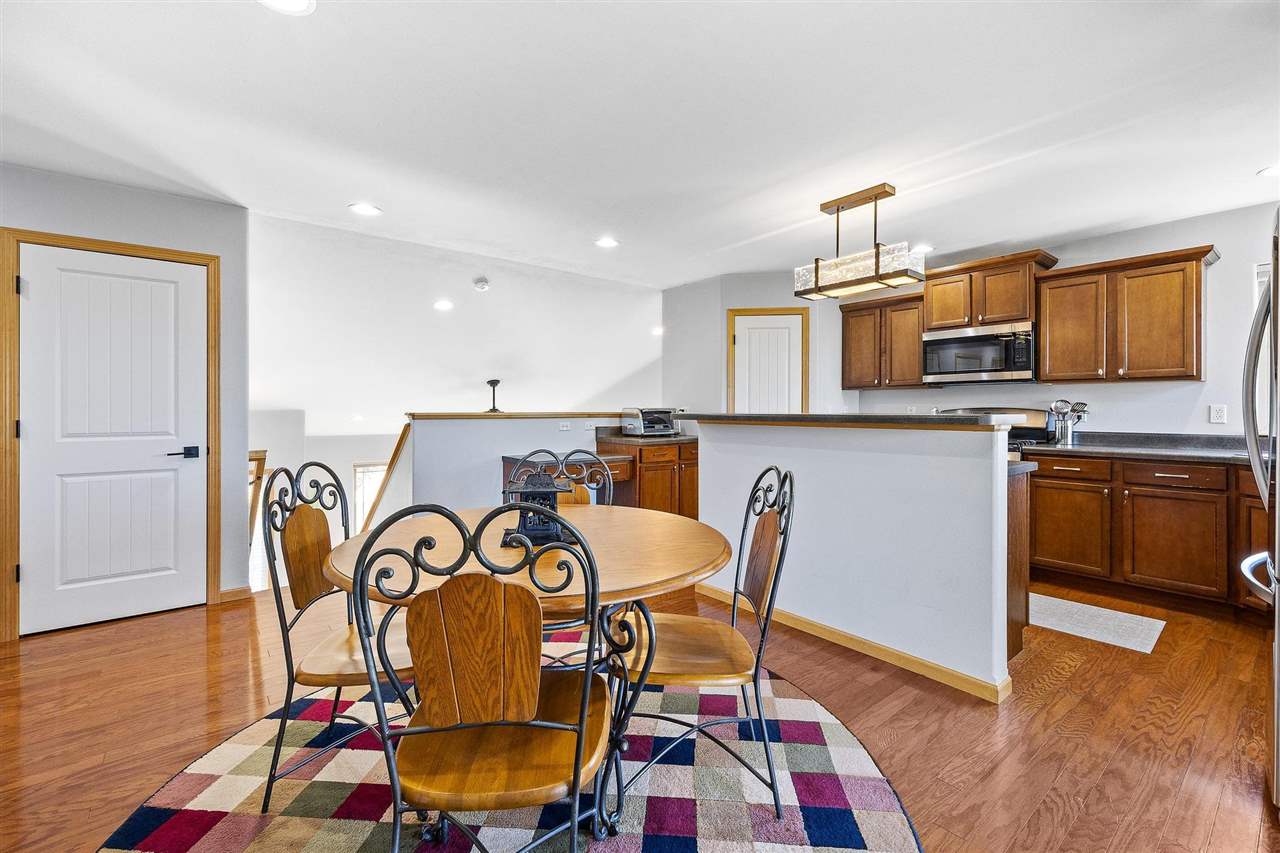 815 Wood Lily Road Solon, IA 52333 - Photo 9 of 33 Gallery Image 9