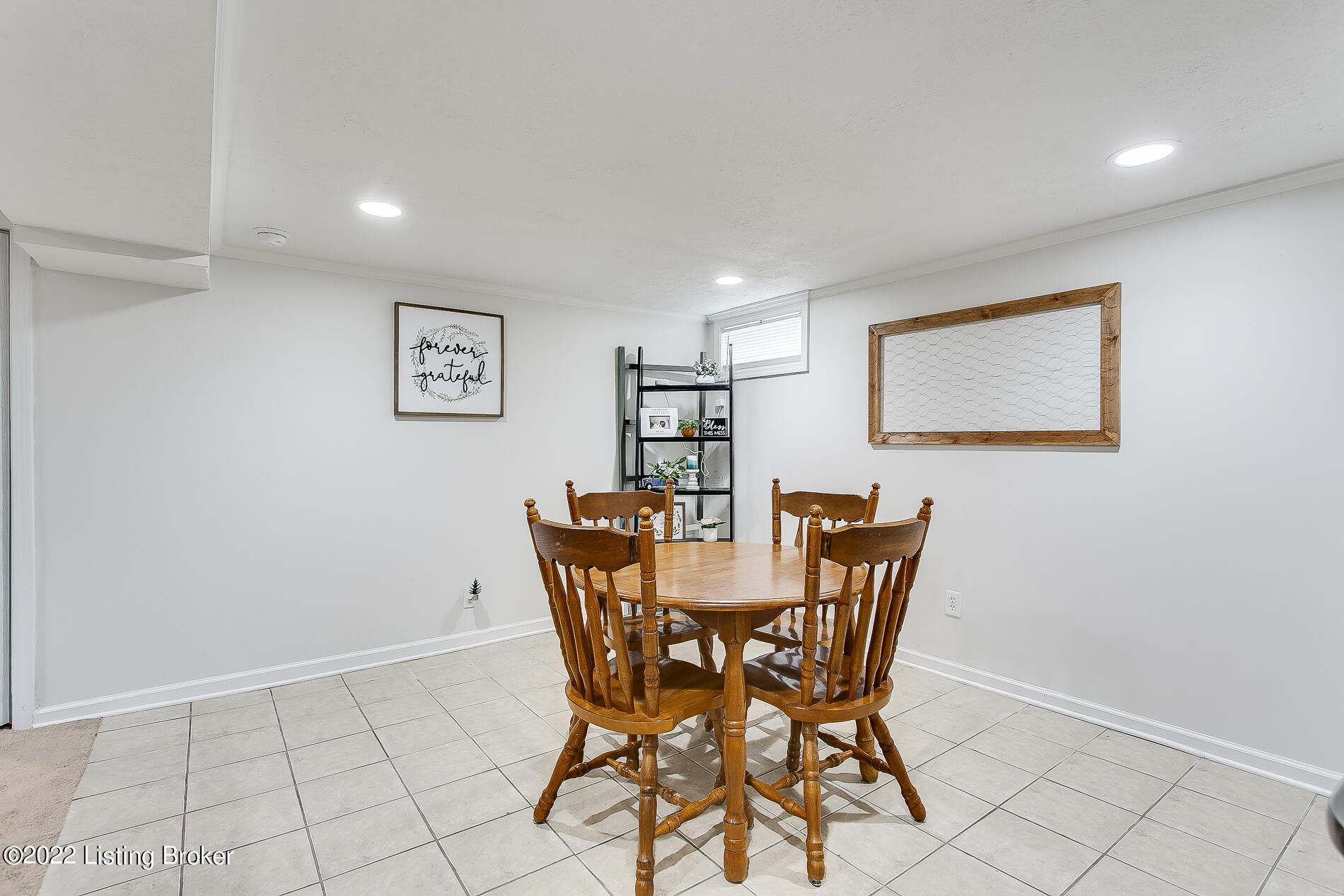 290 Overlook Road Louisville, KY 40229 - Photo 23 of 37 290 Overlook Rd-24