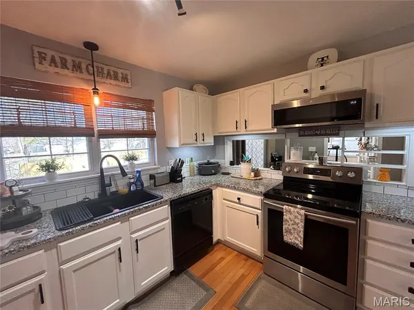 $215,000 | 702 Shenandoah Street, Cuba, MO 65453