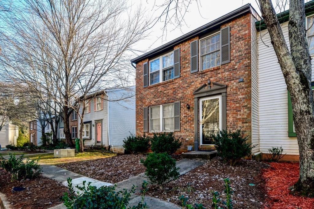 2887 Royal Path Court Decatur, GA 30030 - Photo 2 of 31