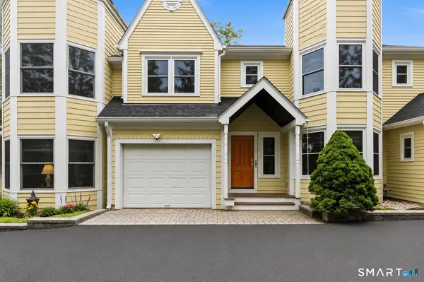 $750,000 | 59 Prospect Street, Unit D, Ridgefield, CT 06877