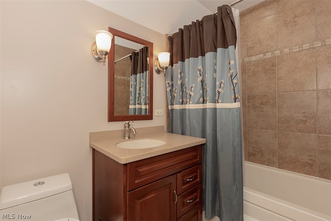 2447 Eaton Road University Heights, OH 44118 - Photo 16 of 35