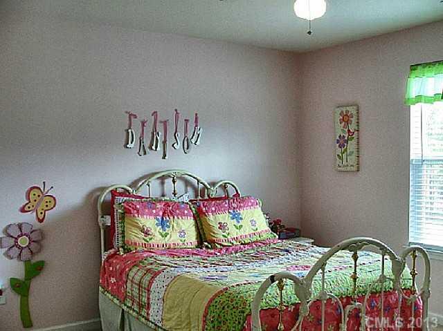 3060 Rhododendron Place Lake Wylie, SC 29710 - Photo 7 of 16 Gallery Image 7