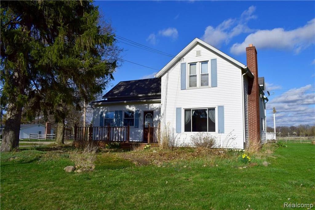 4305 South Genesee Road Grand Blanc, MI 48439 - Photo 2 of 26