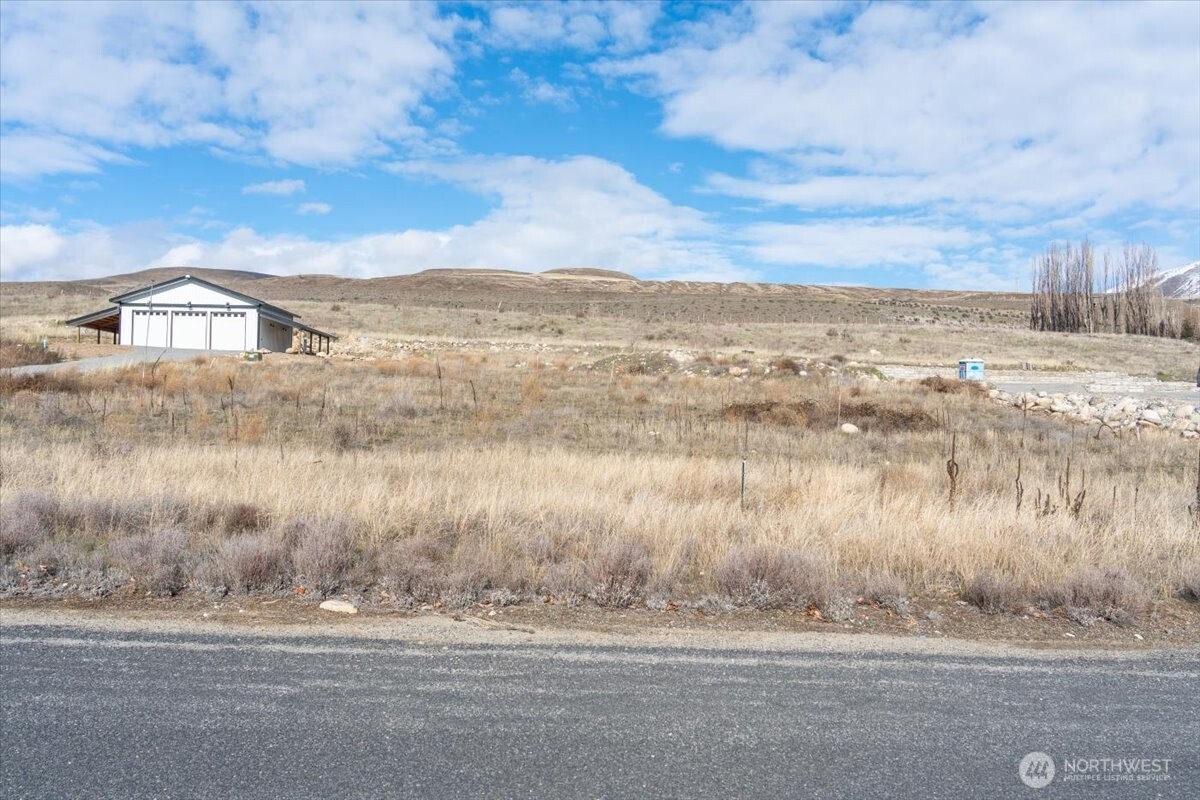 4241 Stayman Flats Road Chelan, WA 98816 - Photo 13 of 15