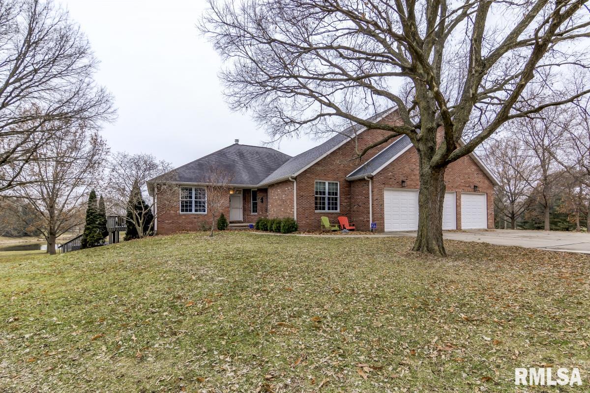 7130 Fulton Road New Berlin, IL 62670 - Photo 1 of 39