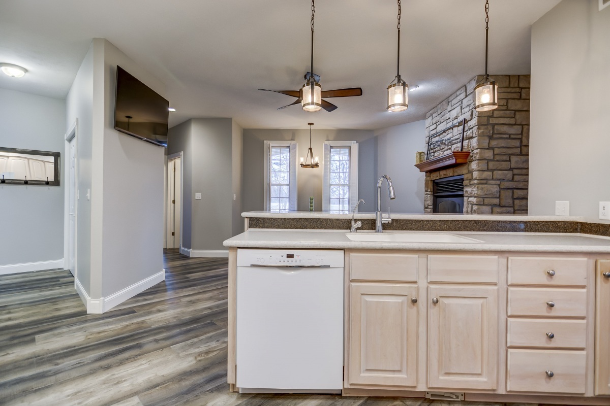 7130 Fulton Road New Berlin, IL 62670 - Photo 12 of 39