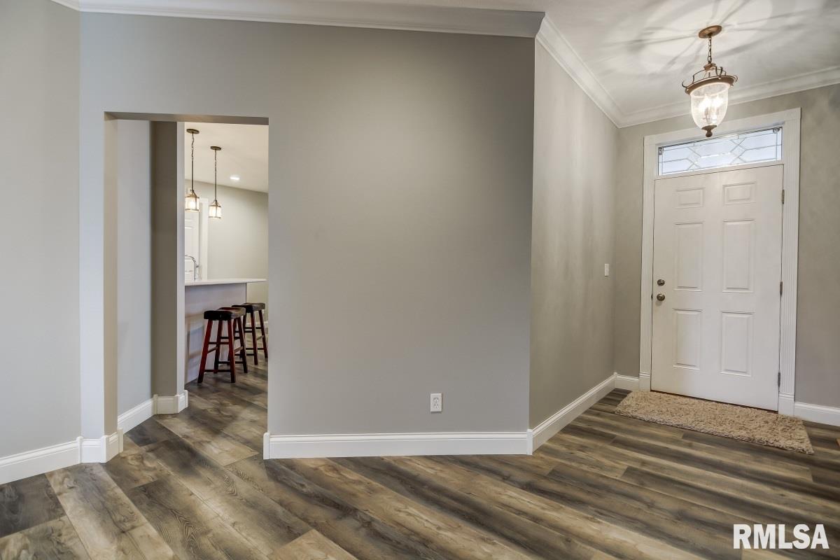 7130 Fulton Road New Berlin, IL 62670 - Photo 4 of 39