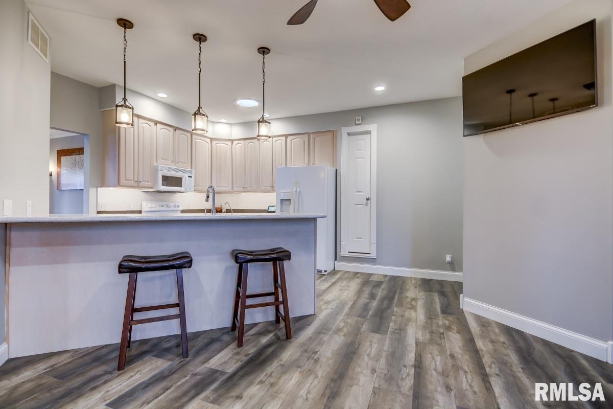 7130 Fulton Road New Berlin, IL 62670 - Photo 8 of 39