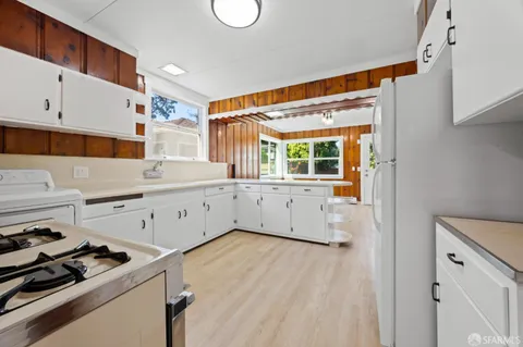 $1,330,000 | 1147 King Street, Redwood City, CA 94061