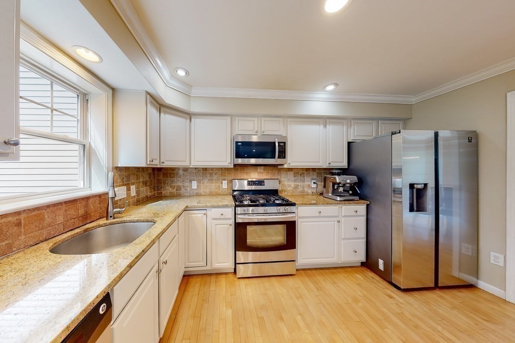 3 Rhododendron Avenue, Unit 3 Medfield, MA 02052 - Photo 8 of 38 Gallery Image 8