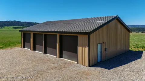$835,000 | 184 Buttercup Lane, Bedford, WY 83112