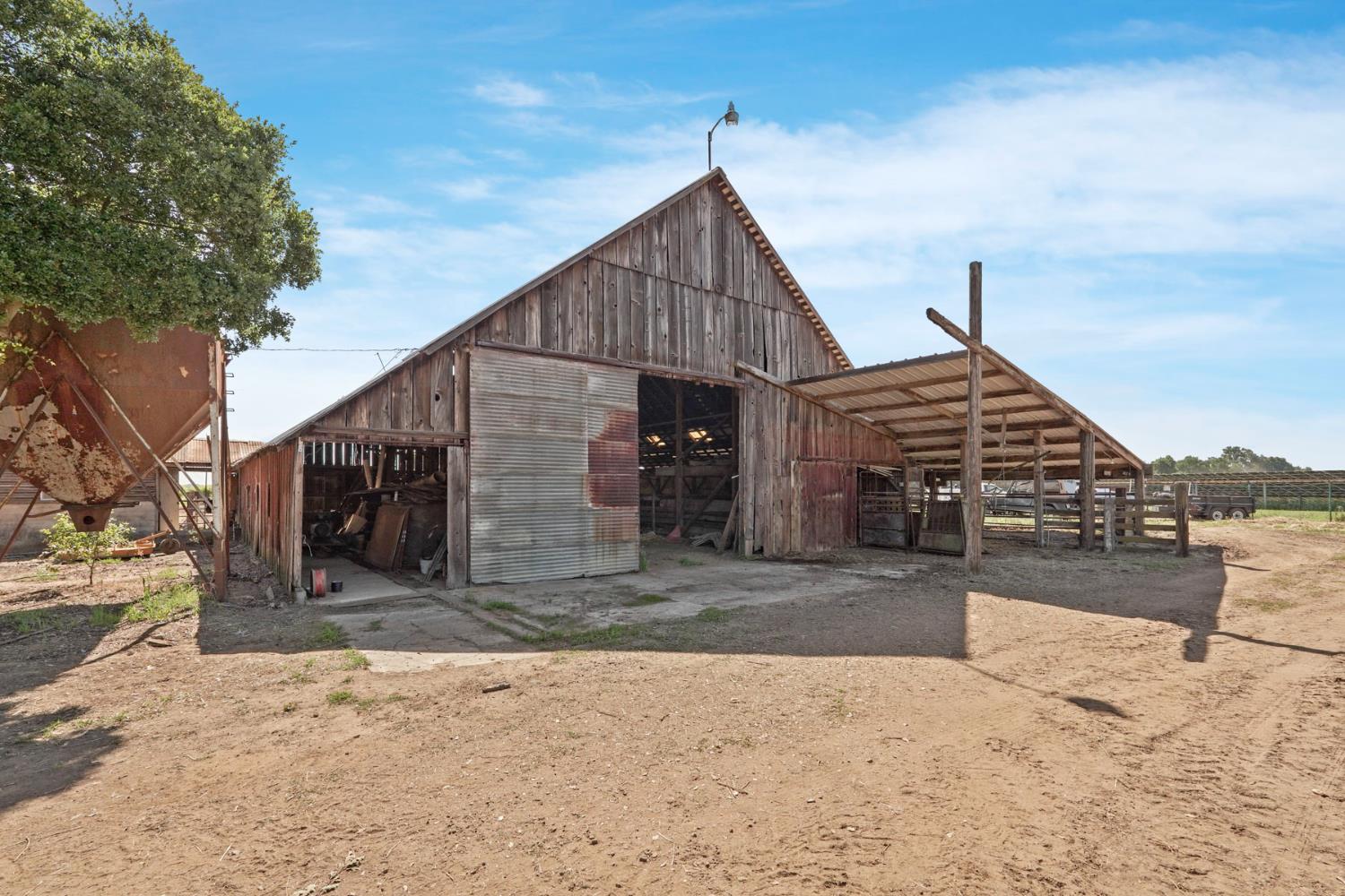 9690 Kost Road Galt, CA 95632 - Photo 38 of 42