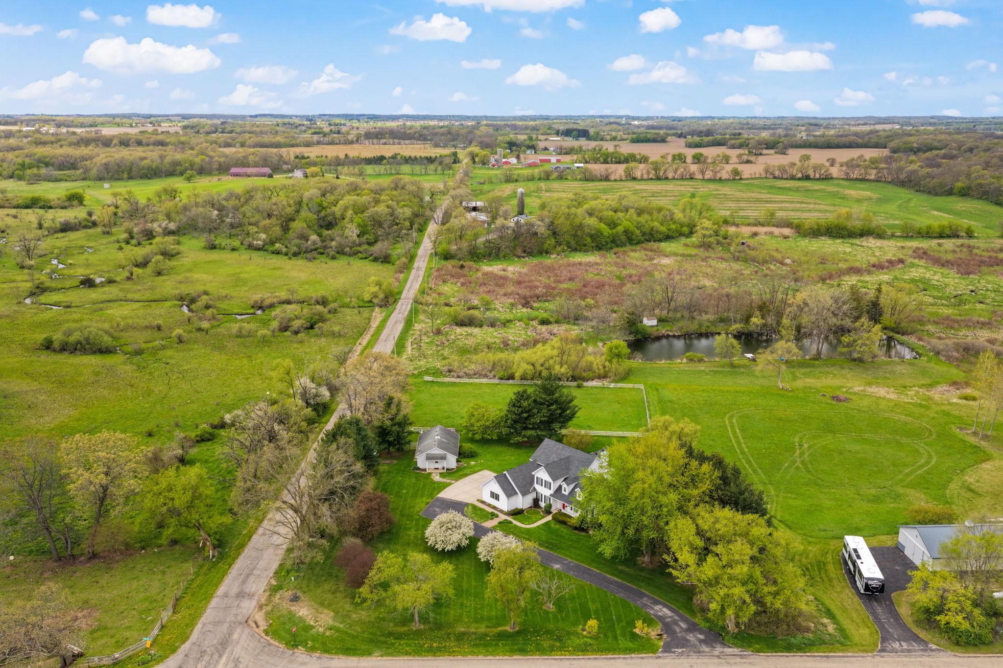 5 Shady Willow Road Brooklyn, WI 53521 - Photo 12 of 71