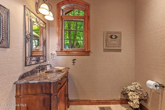 $5,100,000 | 4520 South Threemile Point Road, Coeur D'Alene, ID 83814