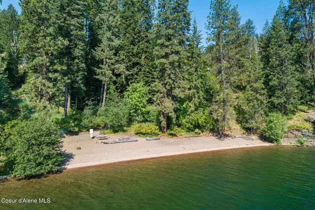 $5,100,000 | 4520 South Threemile Point Road, Coeur D'Alene, ID 83814