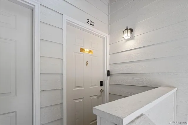 a view of a car garage of the house