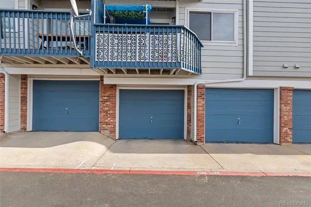 a view of a tennis court