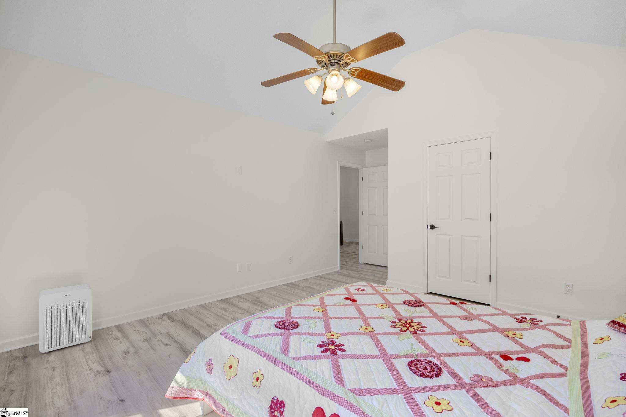 124 East King Road Greer, SC 29651 - Photo 19 of 39