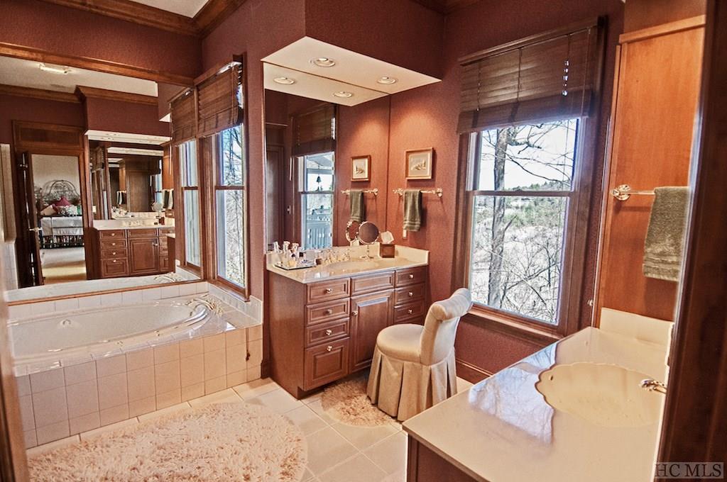37 Bonnevista Road Highlands, NC 28741 - Photo 20 of 43 Gallery Image 20