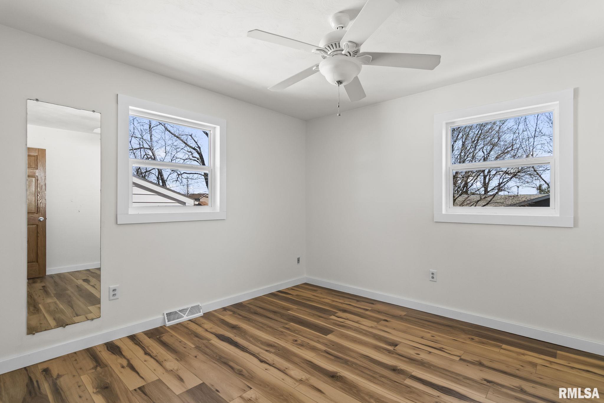 328 Parkview Drive Rochester, IL 62563 - Photo 16 of 40