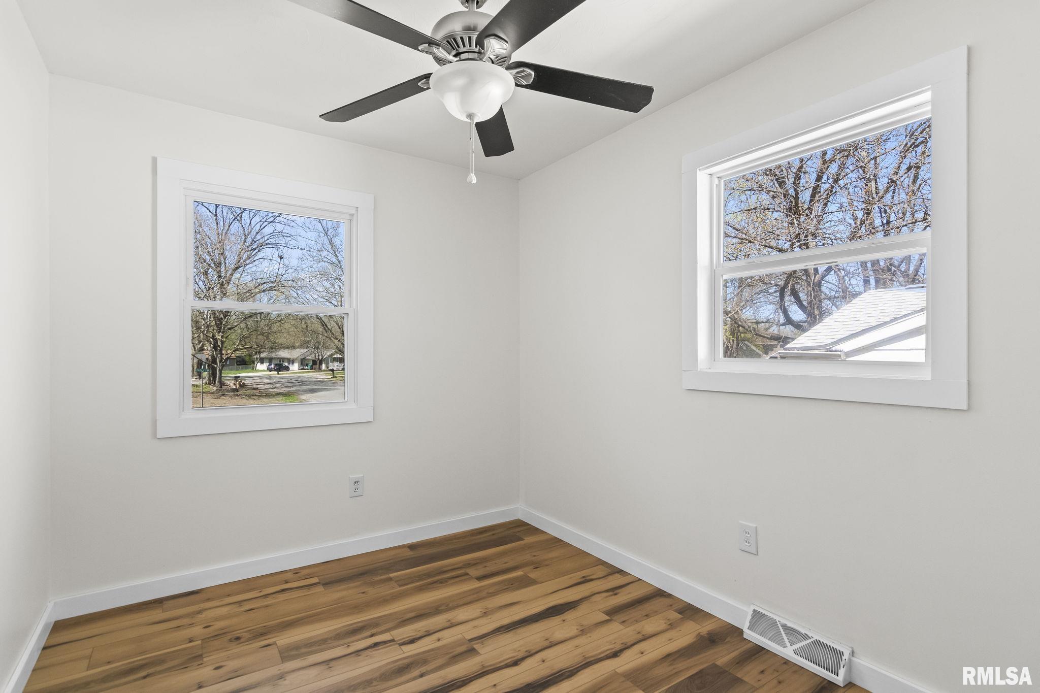 328 Parkview Drive Rochester, IL 62563 - Photo 18 of 40